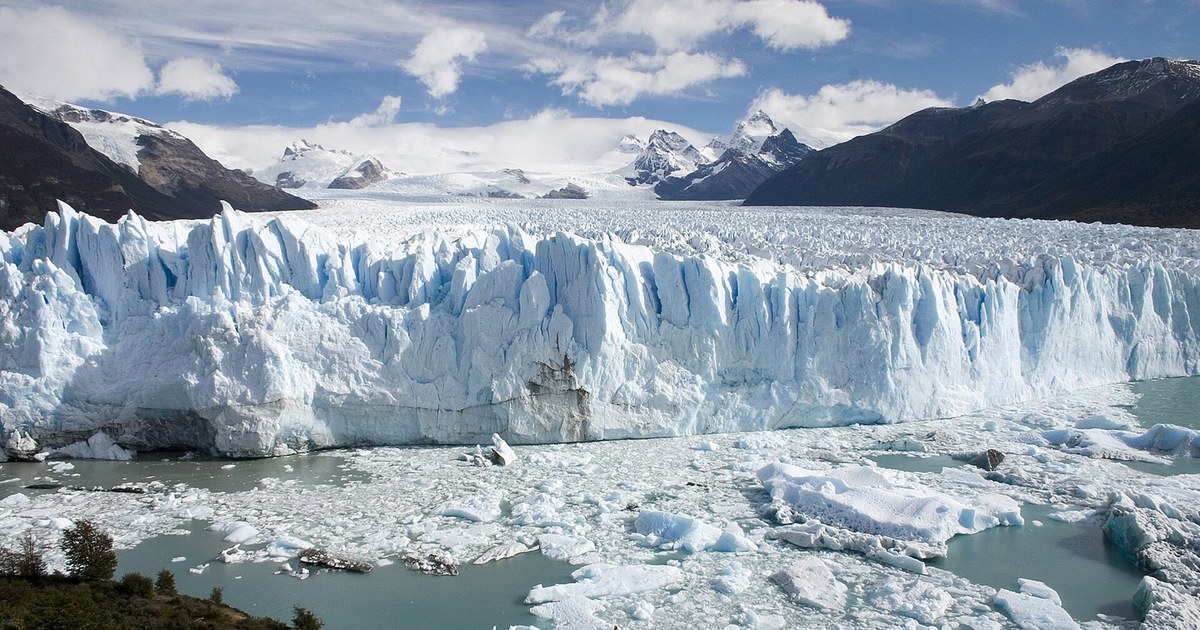 Argentina travel eSIM with fast 5G/4G/LTE mobile data coverage from MegaEsim