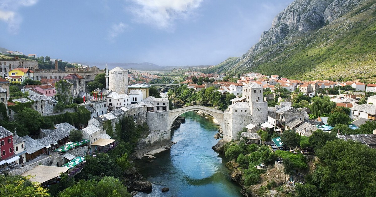 Bosnia and Herzegovina travel eSIM with fast 5G/4G/LTE mobile data coverage from MegaEsim