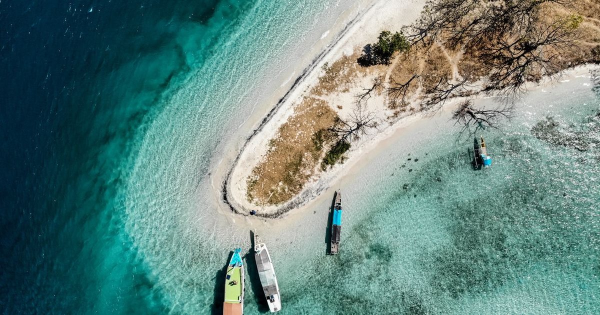 Comoros travel eSIM with fast 4G/5G mobile data coverage from MegaEsim