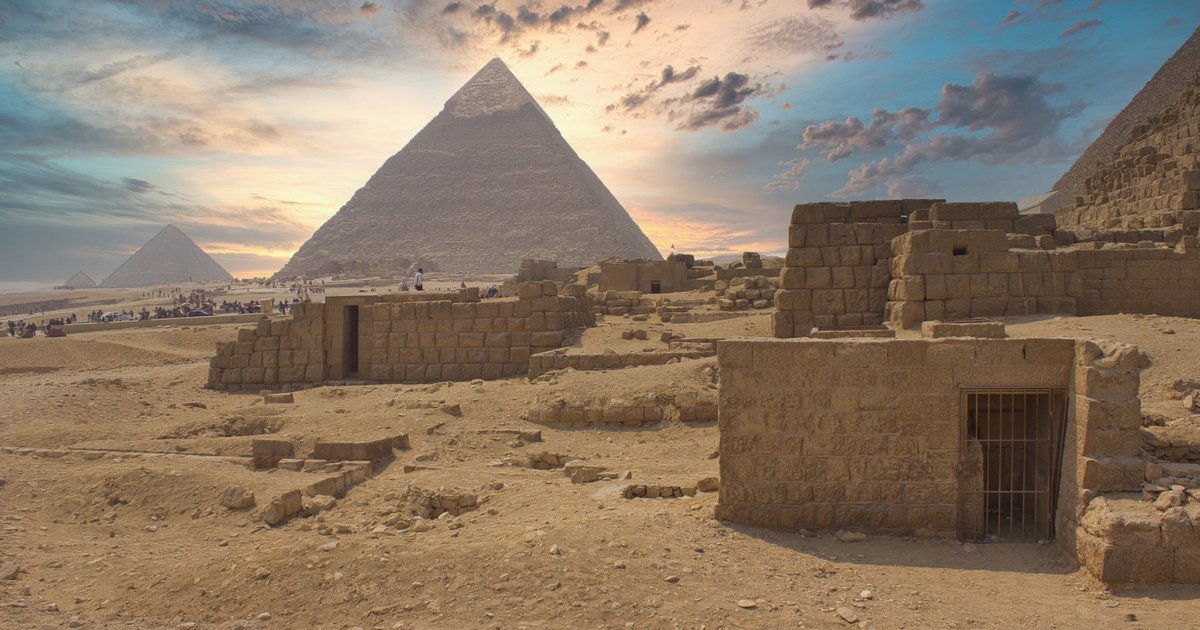 Egypt travel eSIM with fast 5G/4G/LTE mobile data coverage from MegaEsim