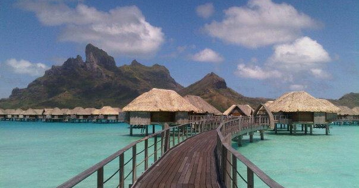 French Polynesia travel eSIM with fast 5G/4G/LTE mobile data coverage from MegaEsim