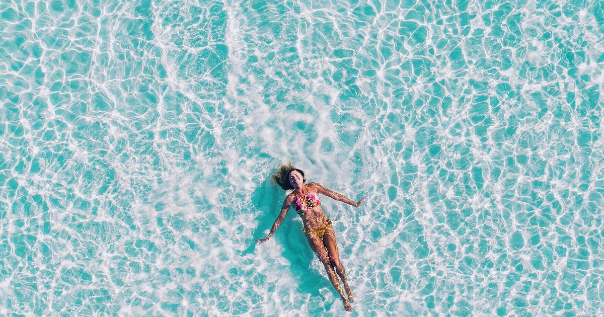 Maldives travel eSIM with fast 5G/4G/LTE mobile data coverage from MegaEsim