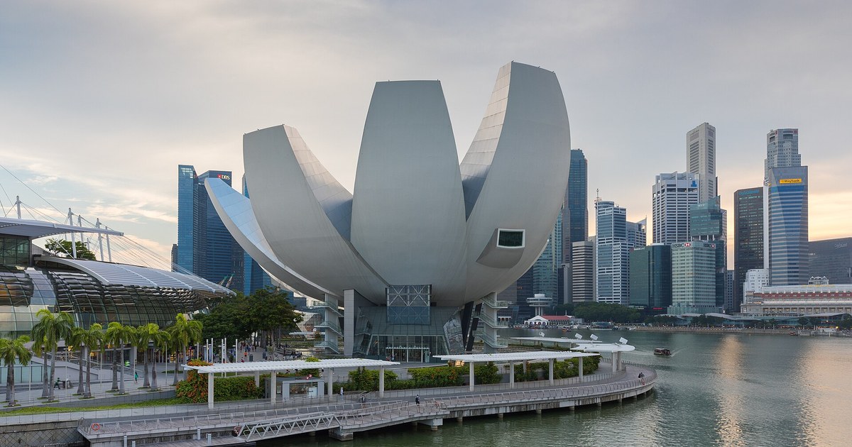 Singapore travel eSIM with fast 5G/4G/LTE mobile data coverage from MegaEsim