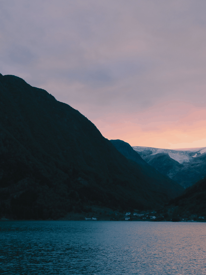 Norway travel eSIM with fast 5G/4G/LTE mobile data coverage from MegaEsim